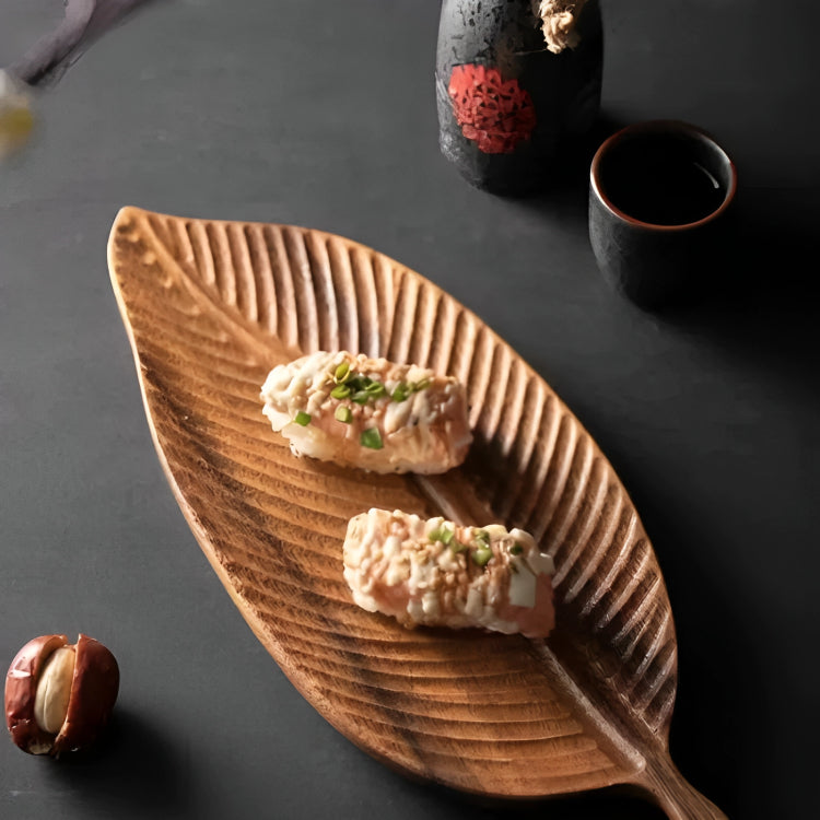 Japanisches Tablett aus Walnussbaumblättern