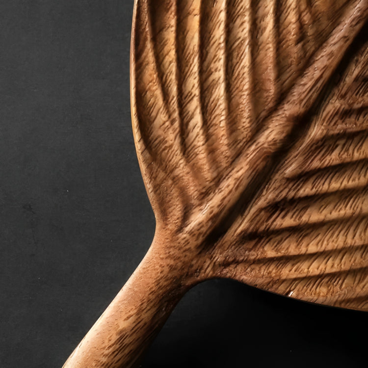 Japanisches Tablett aus Walnussbaumblättern