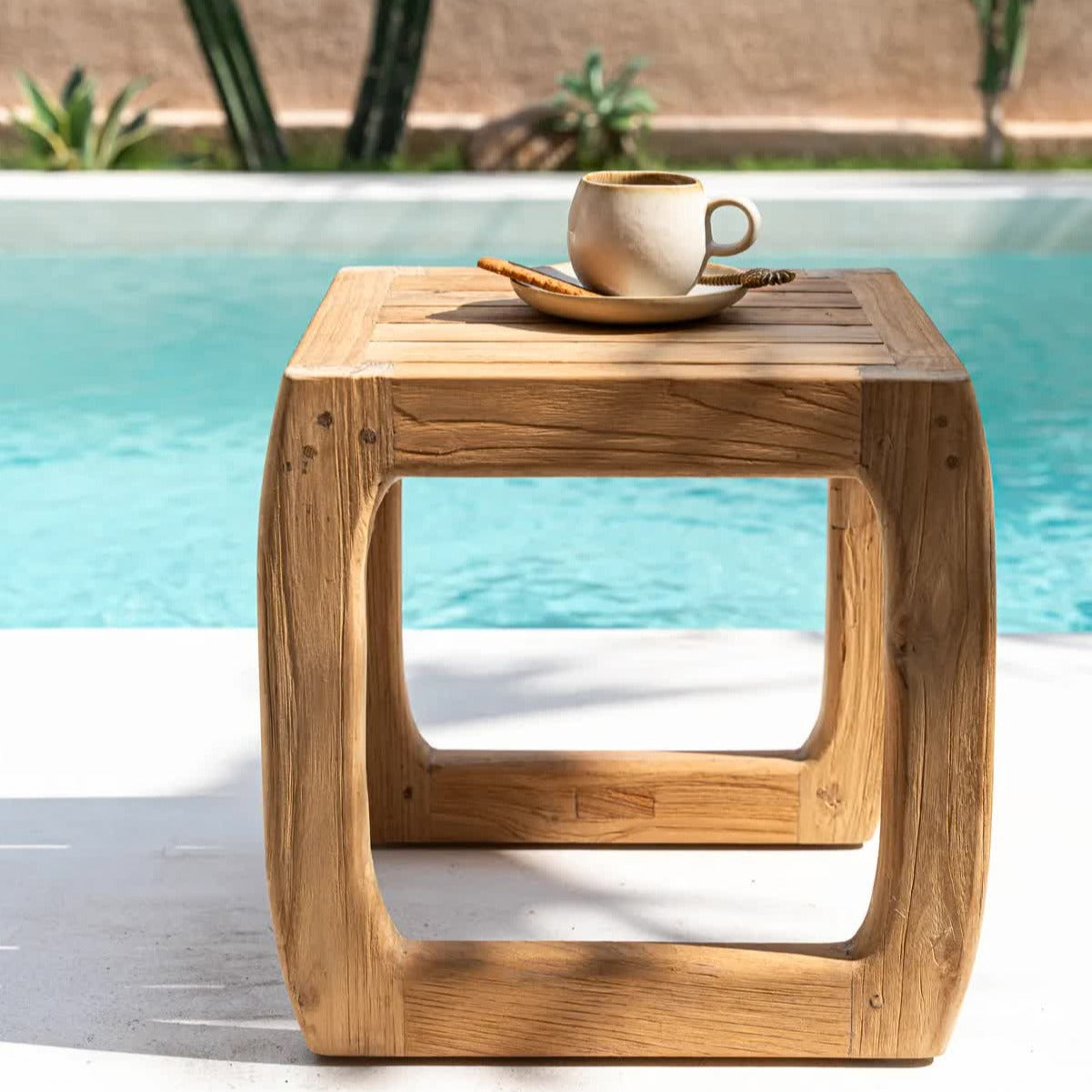 THE SYMI Hocker - Außenbereich