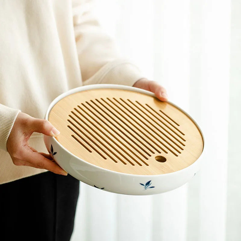 Reines handbemaltes Keramik-Tee-Tablett