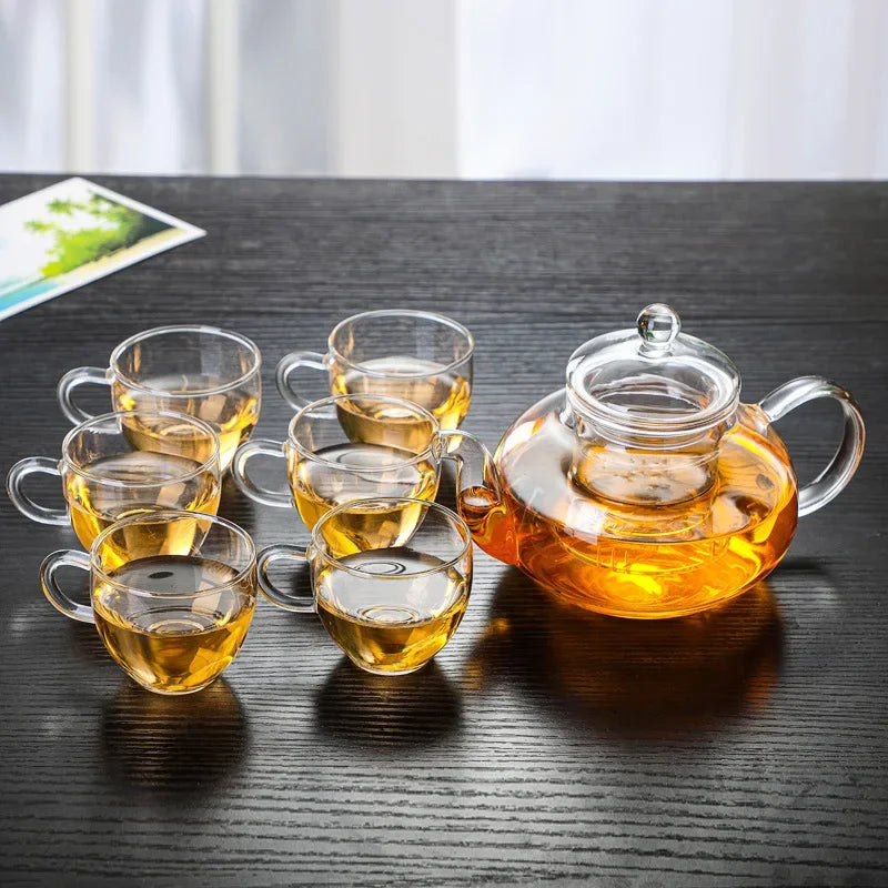 Teekanne aus Glas mit Teesieb in Kürbisform