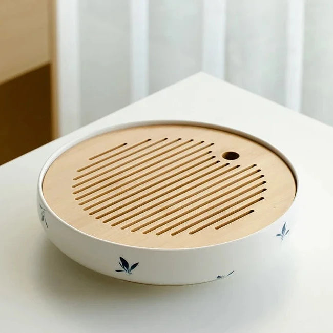 Reines handbemaltes Keramik-Tee-Tablett