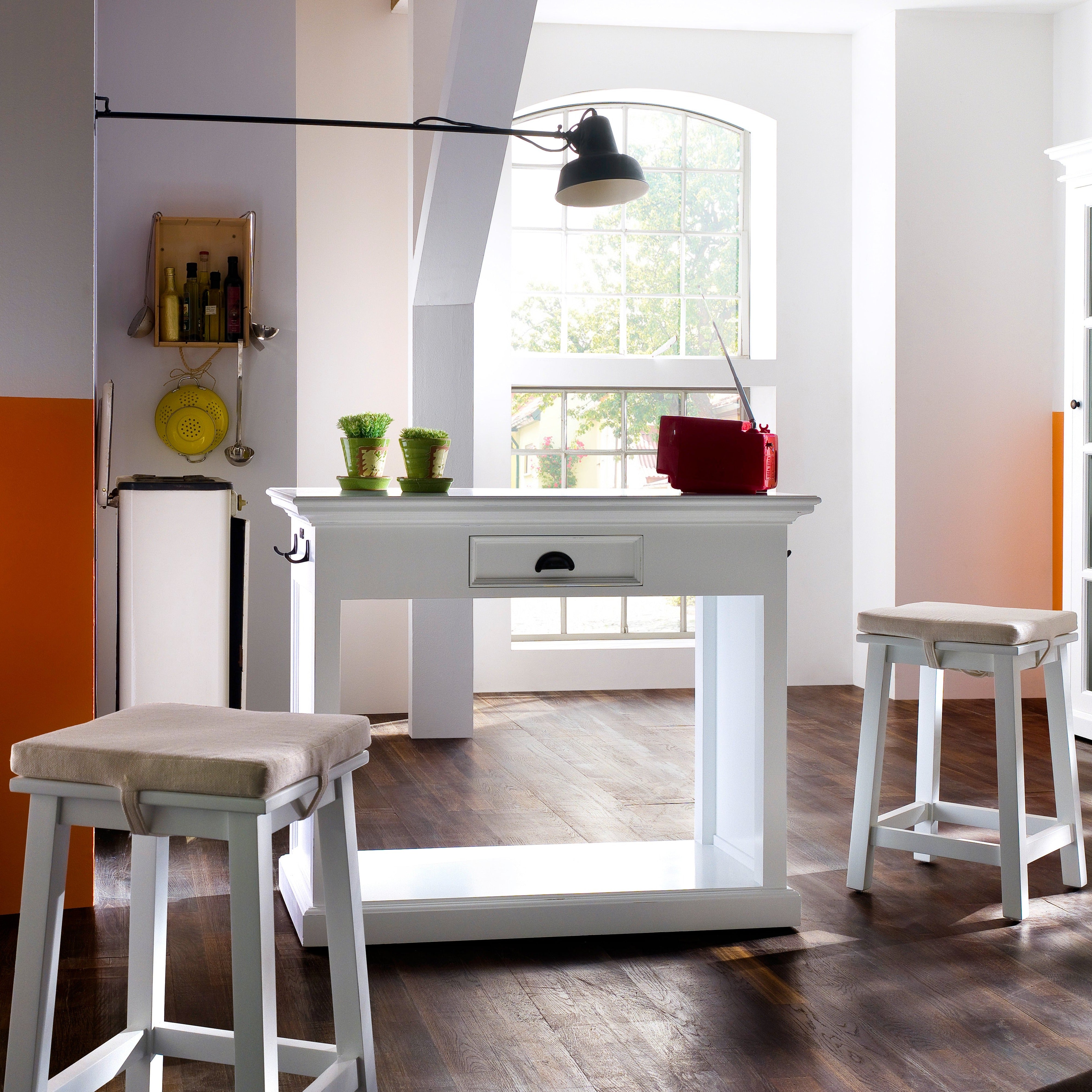 HALIFAX Kitchen Table Set Interior