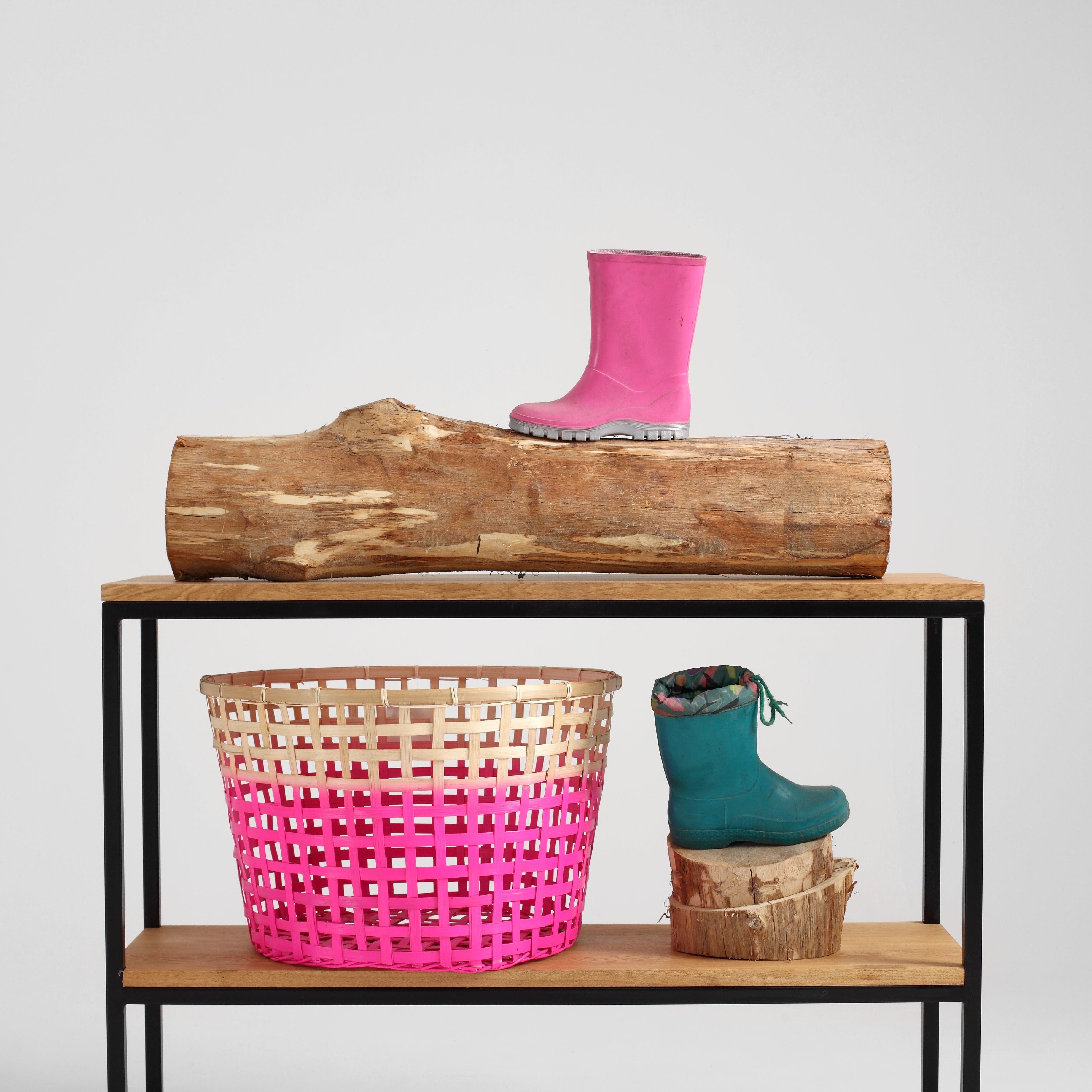 JULITA Rack Black Interior
