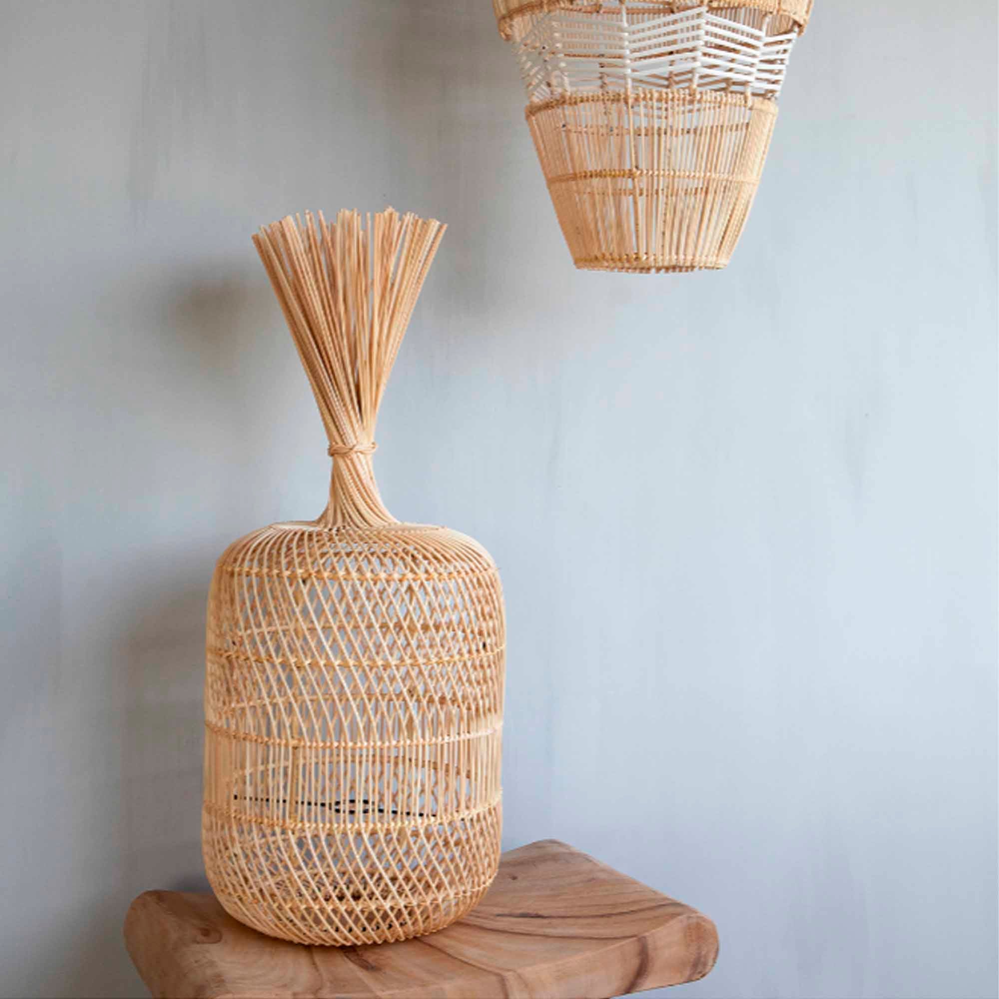 THE DUMPLING Stehlampe Hängeleuchte Natur