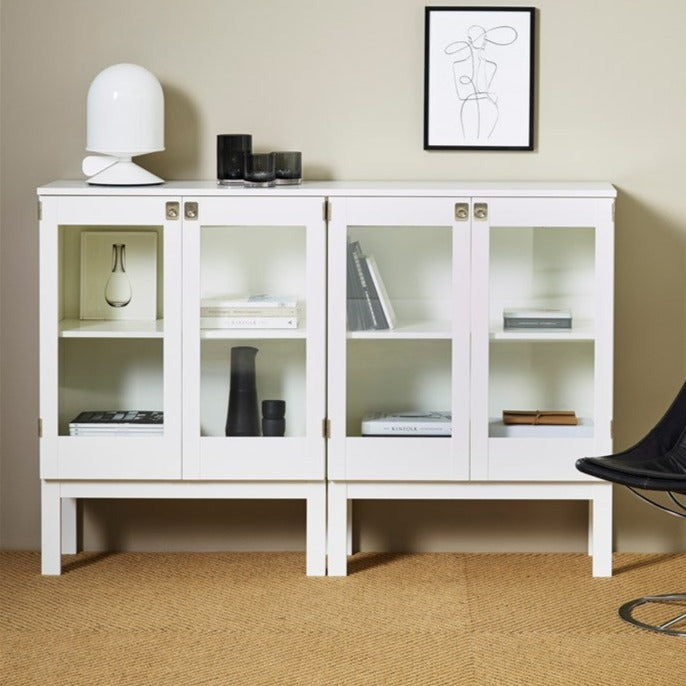 K72 Cabinet 737 white with glass doors interior view