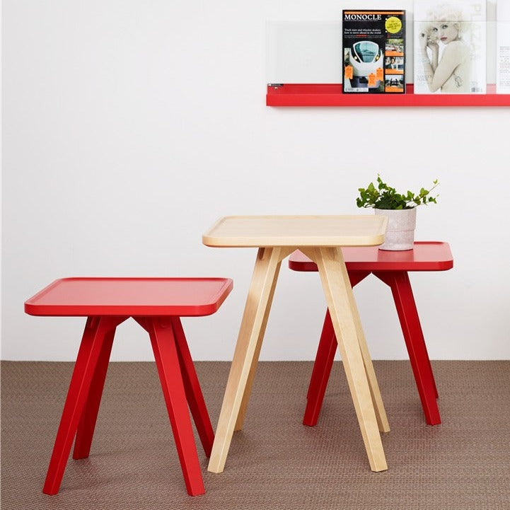 MILL Table red and natural interior view