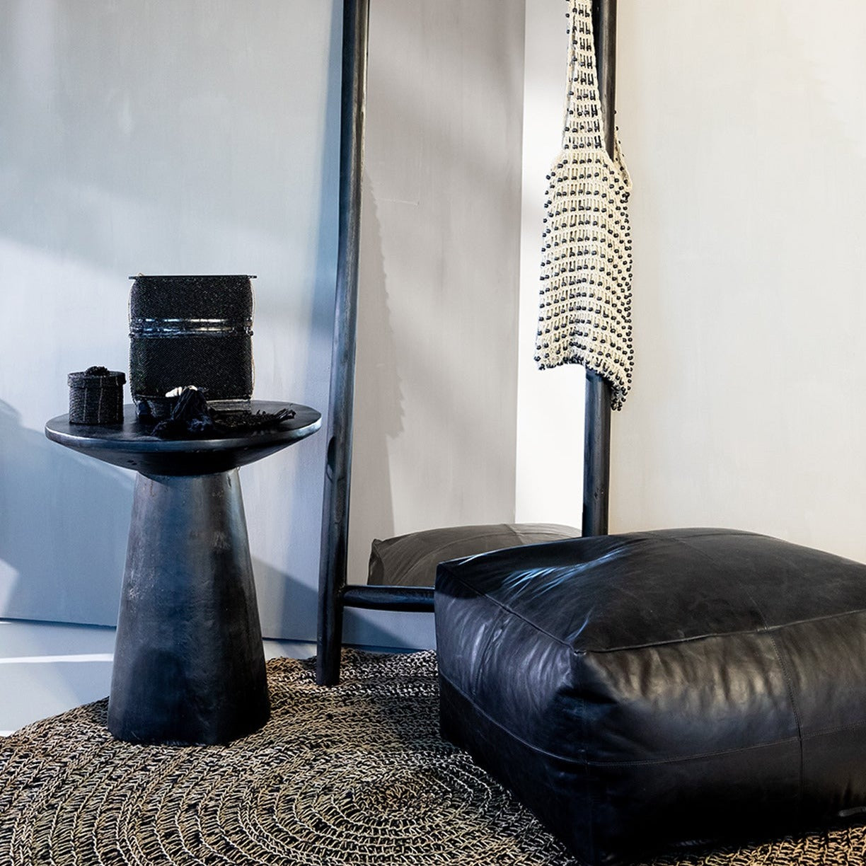 THE SEAGRASS Carpet 150 Natural-Blackside interior view