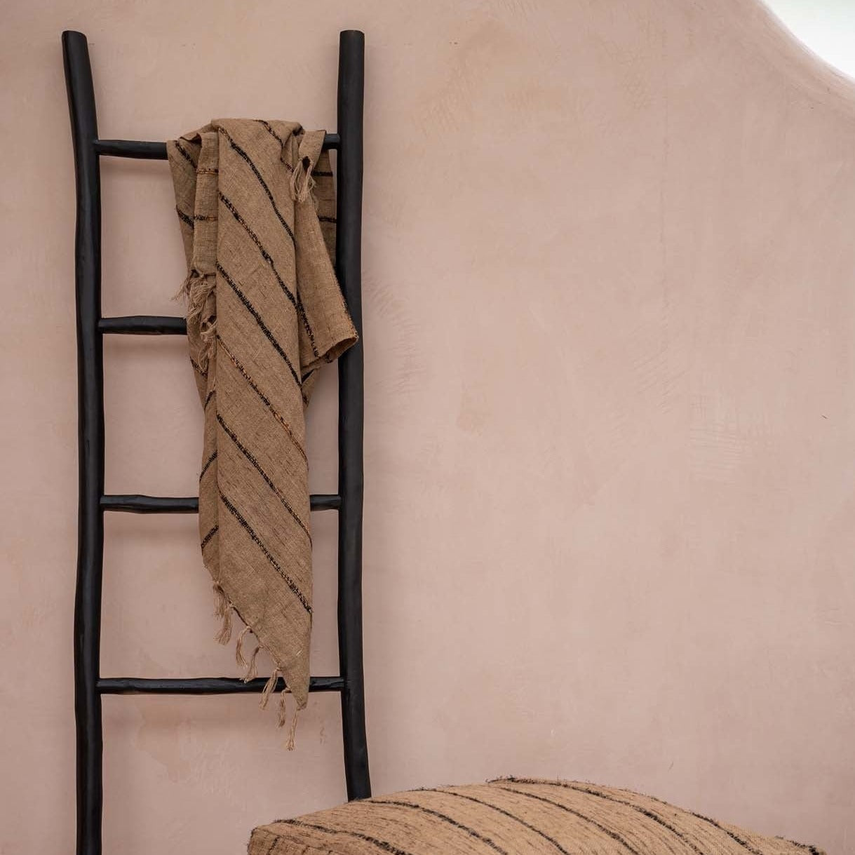 THE S'IL VOUS Plaid Beige outdoor view on the ladder