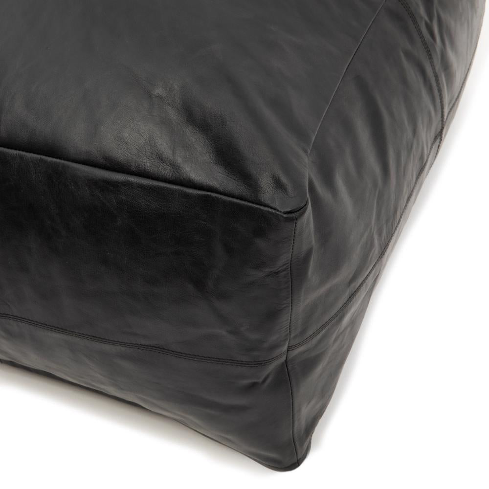 THE COLLECTORS Pouffe black cpop view