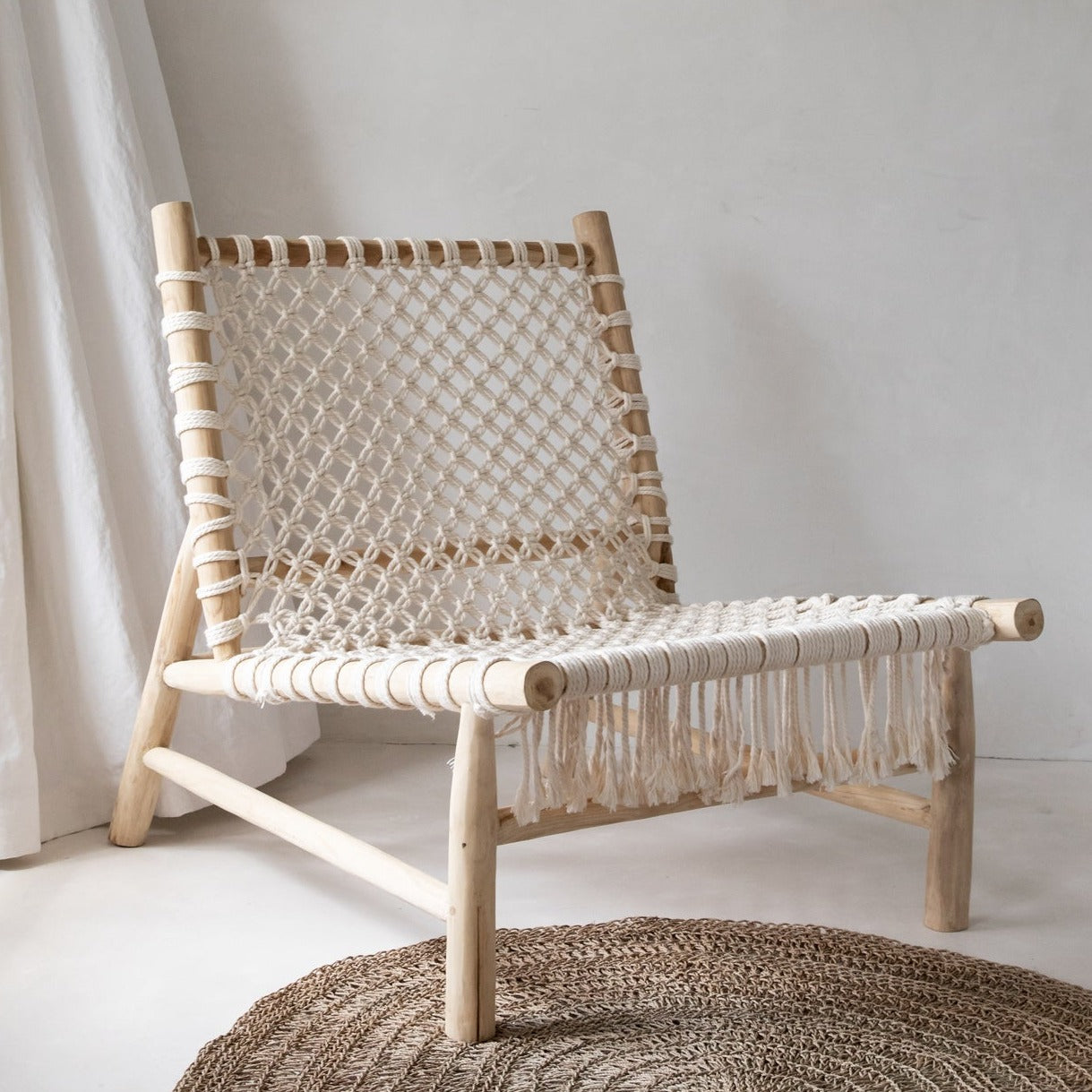 THE ISLAND Rope One Seater Chair half-front interior view