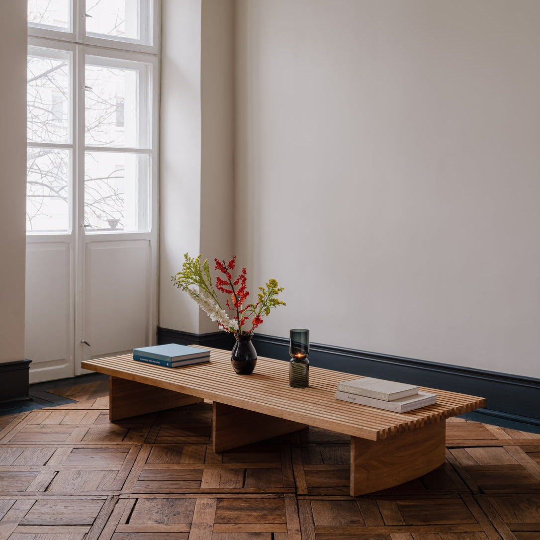 QUBANC Table 190 natural oak-front interior view