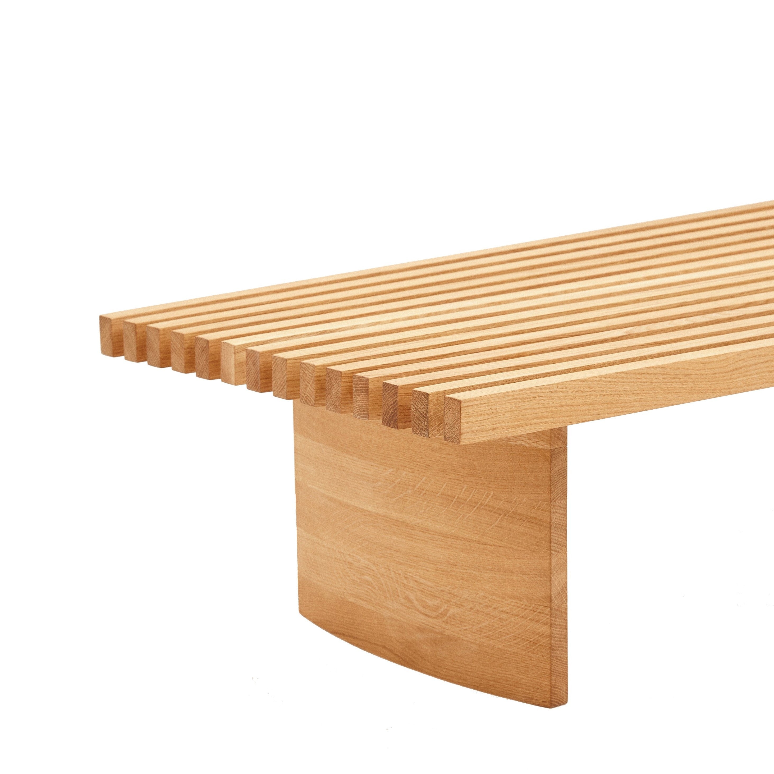 QUBANC Table 47-oak-natural-side view