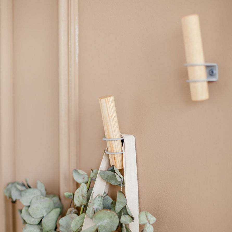 TORCH Hooks-grey grame side interior view