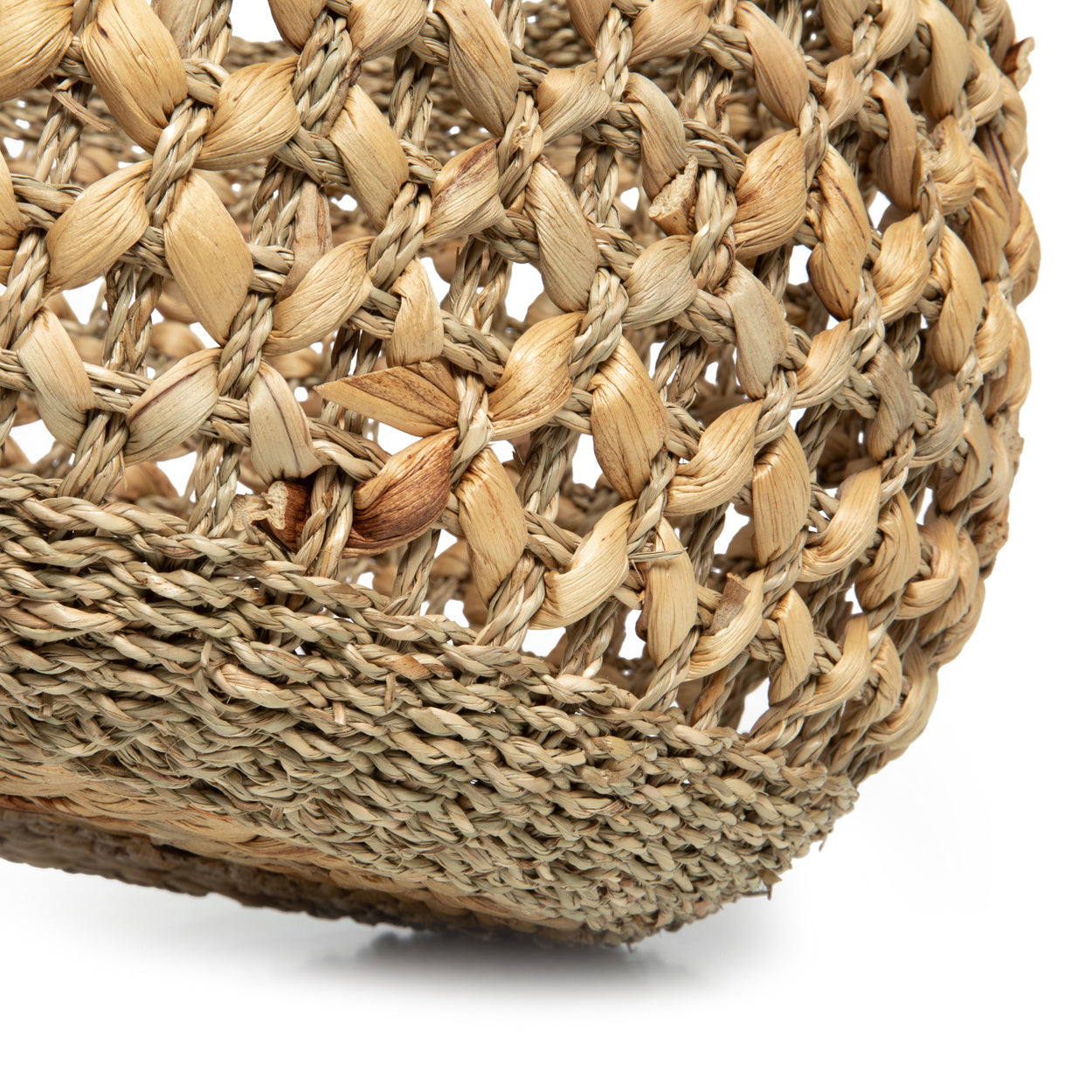THE NHA TRANG Baskets Set of 3 detail of bottom