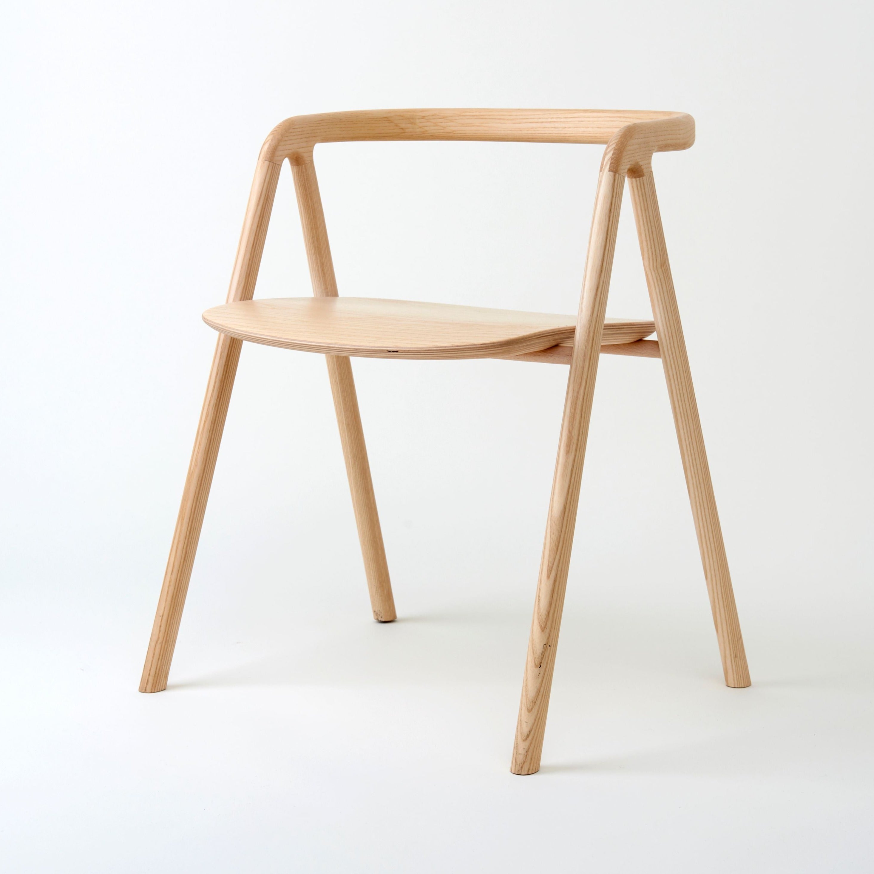 LAAKSO Chair Natural Ash White Background