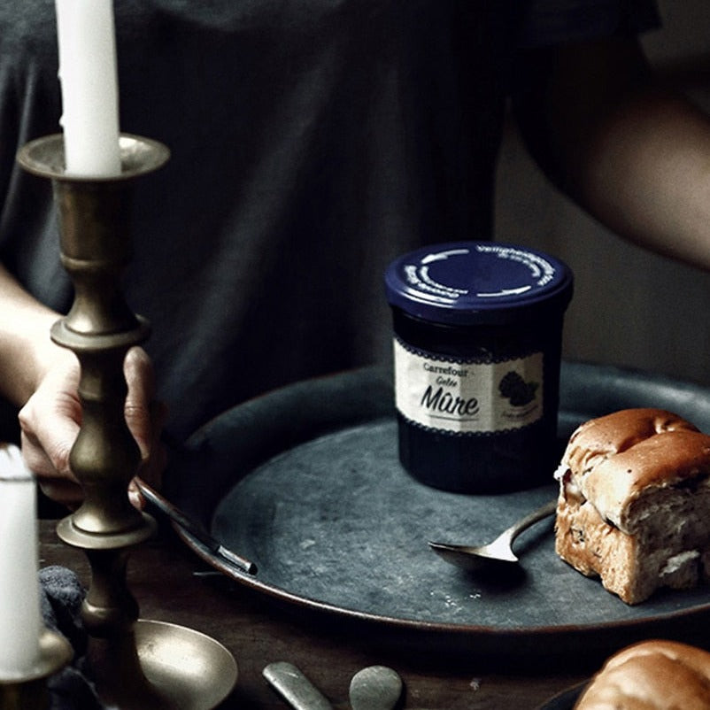 Handgefertigter europäischer Retro-Metallteller mit Griffen