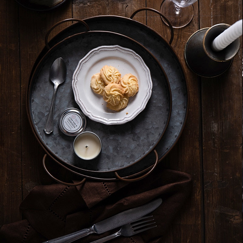 Runde dekorative Eisenplatte im europäischen Stil mit Griffen