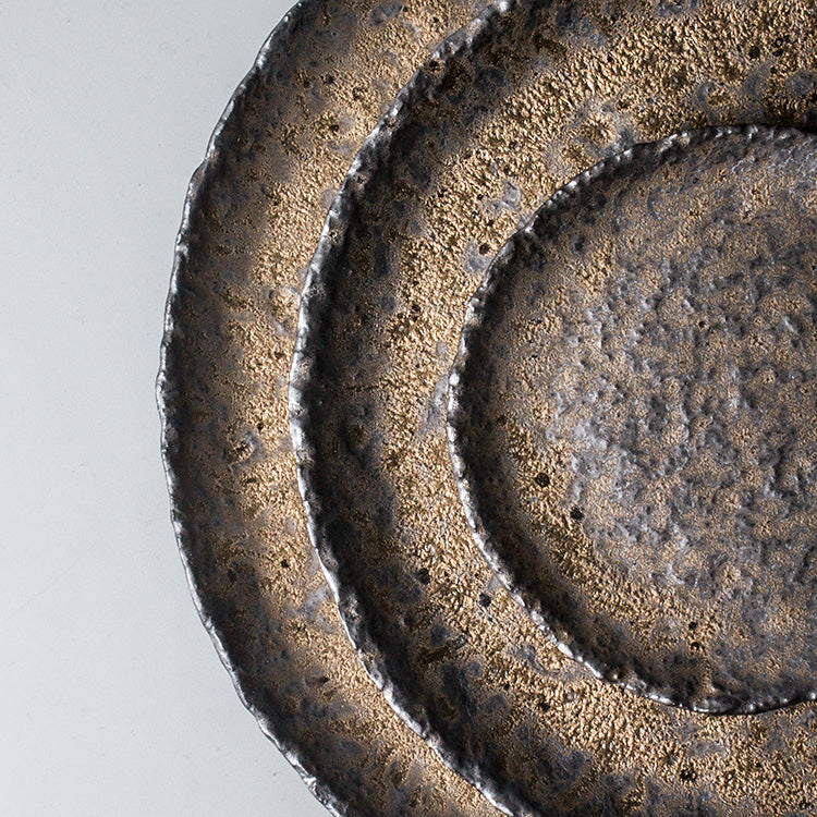 Stilvolle Bronze-Keramik-Tabletts