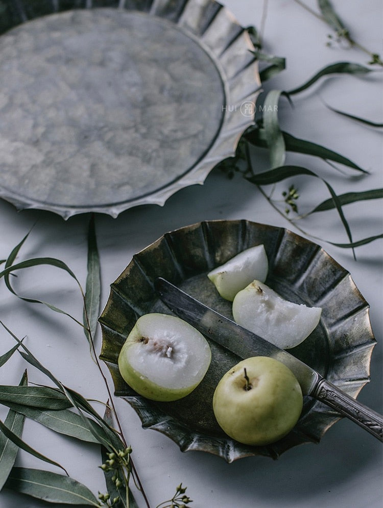 Handgefertigtes Vintage antikes Metalltablett