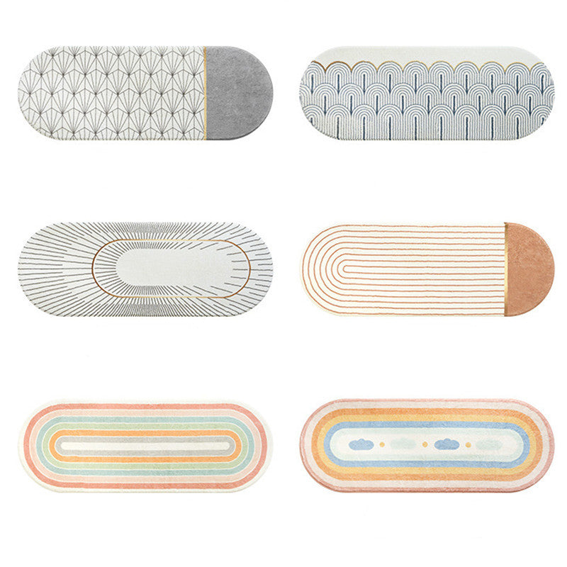 Weicher langer Teppich mit moderner Geometrie