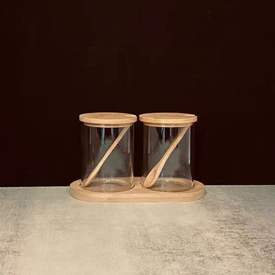 Nordische Gläser mit Holzdeckel