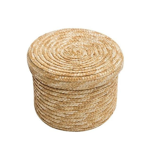 Handgefertigter Aufbewahrungskorb aus Strohgeflecht