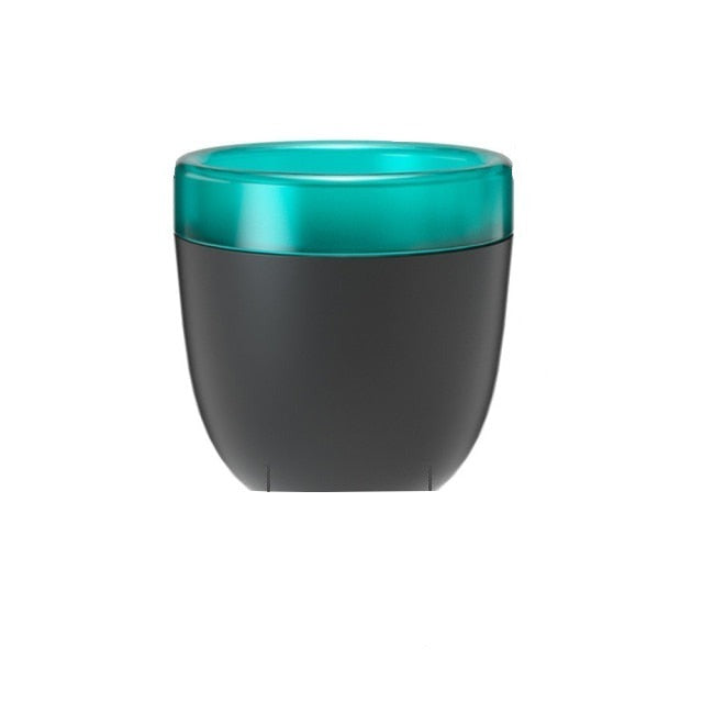 Selbstbewässernde Blumentöpfe im nordischen Stil