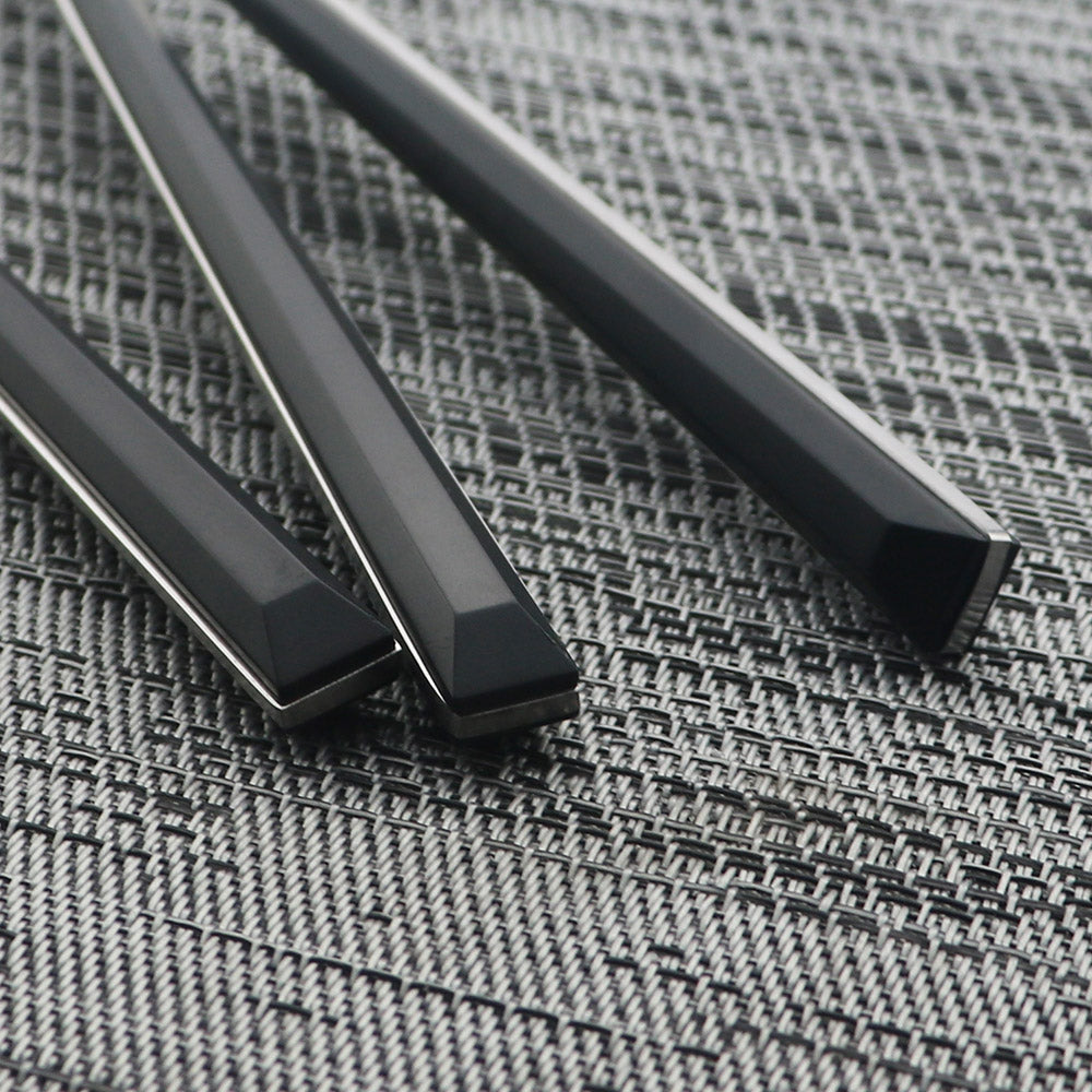 Besteckset mit Holz- und Marmorgriff Edelstahl