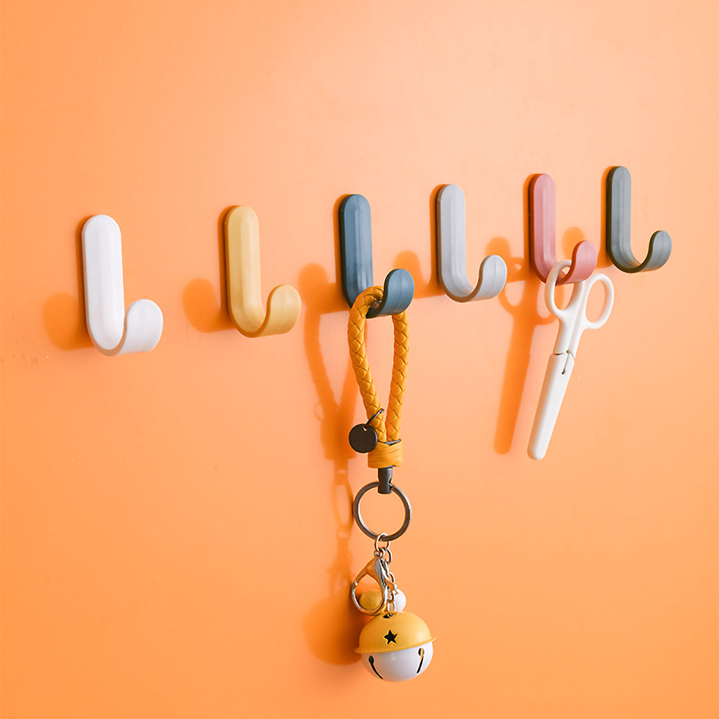 Bunte Türhänger aus Kunststoff