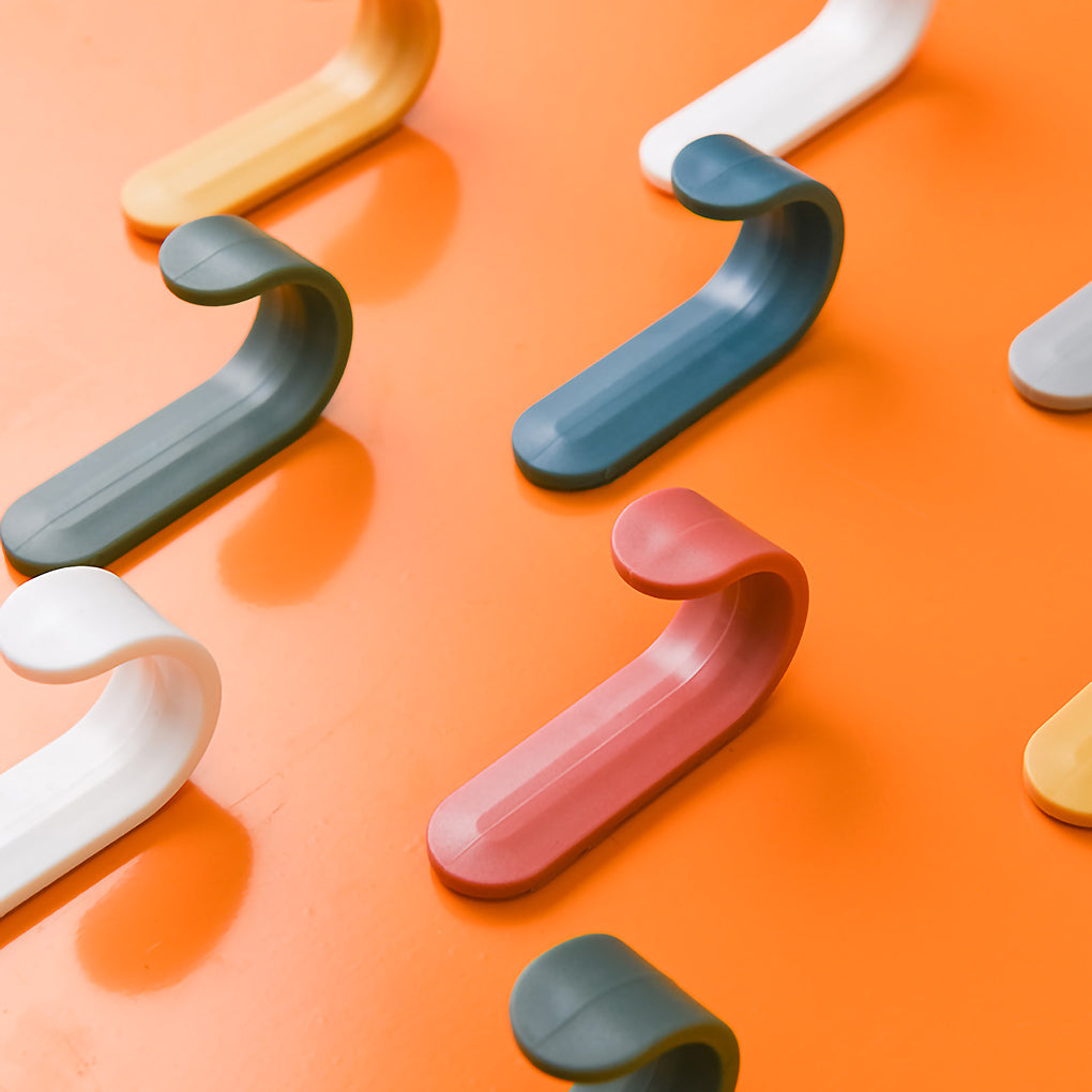 Bunte Türhänger aus Kunststoff