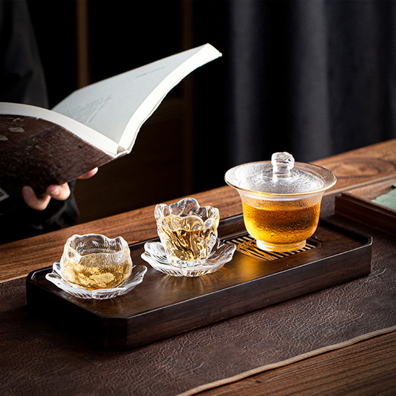 Handgefertigte Teetasse aus verdicktem Glas im japanischen Stil