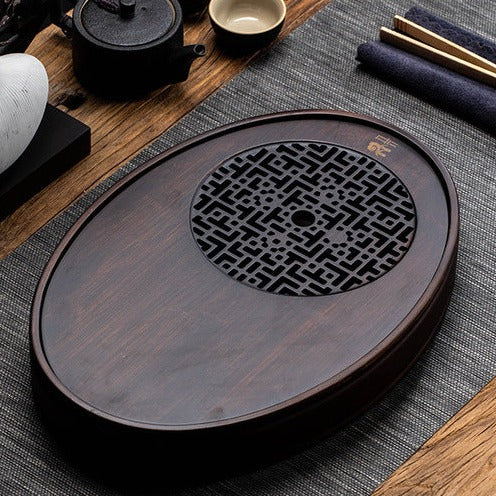 Einfaches Teetablett aus Bambus