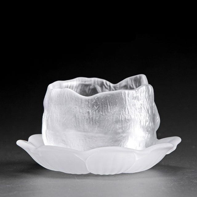 Handgefertigte Teetasse aus verdicktem Glas im japanischen Stil