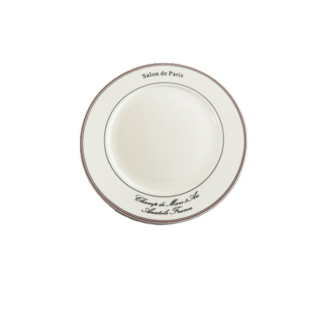 Ovale und runde Frühstücksteller aus Keramik