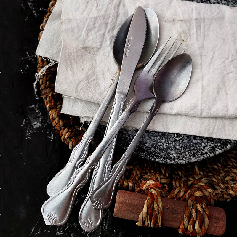 Retro-Geschirr-Set aus Edelstahl