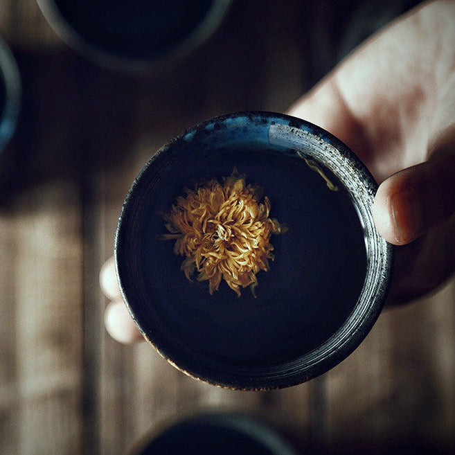 Handbemalte Teetasse aus japanischer Keramik