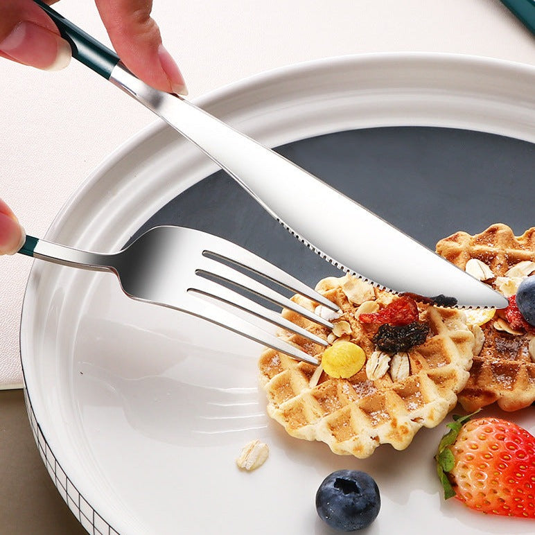 Umweltfreundliches Geschirrset aus Edelstahl mit Etui