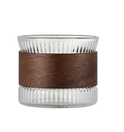 Glas-Kaffeebecher mit Walnuss-Halterung