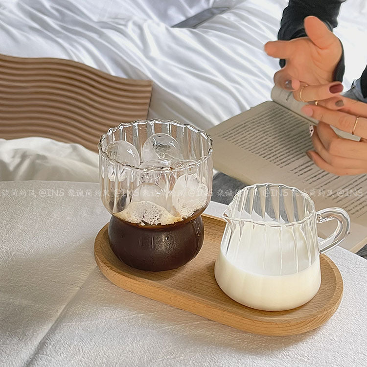 Retro-Kaffeebecher aus Glas