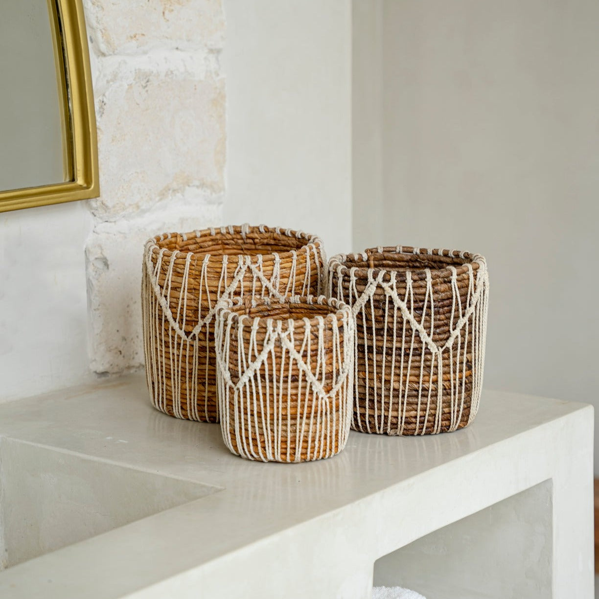 THE MACRA-MAZING Basket - Natural White Interior