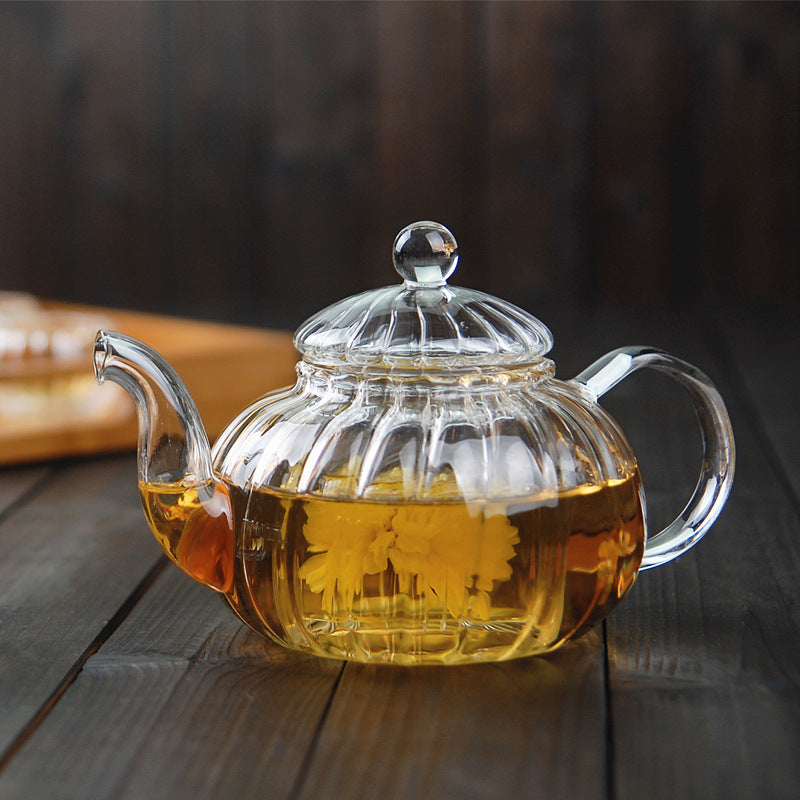 Stilvolle gestreifte Glasteekanne mit Infusor