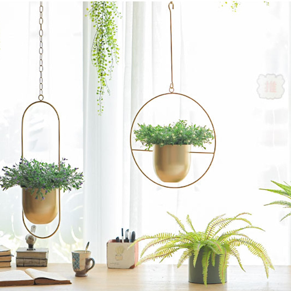 Unseren hängenden Blumentopf aus Metall im nordischen Stil
