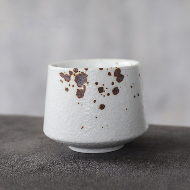Keramik-Teetassen-Set im einfachen japanischen Stil