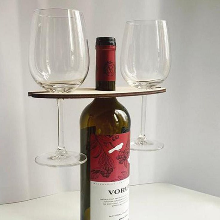 Halter für Weinflaschen und Gläser aus Holz