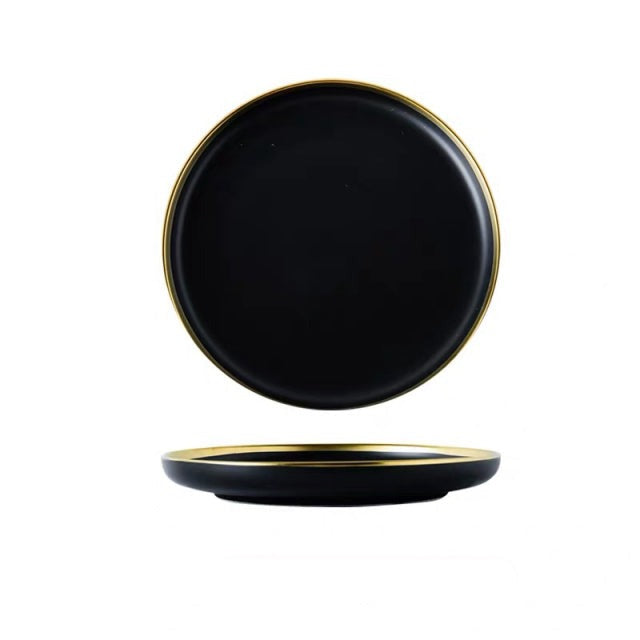 Schwarze Teller aus Porzellan